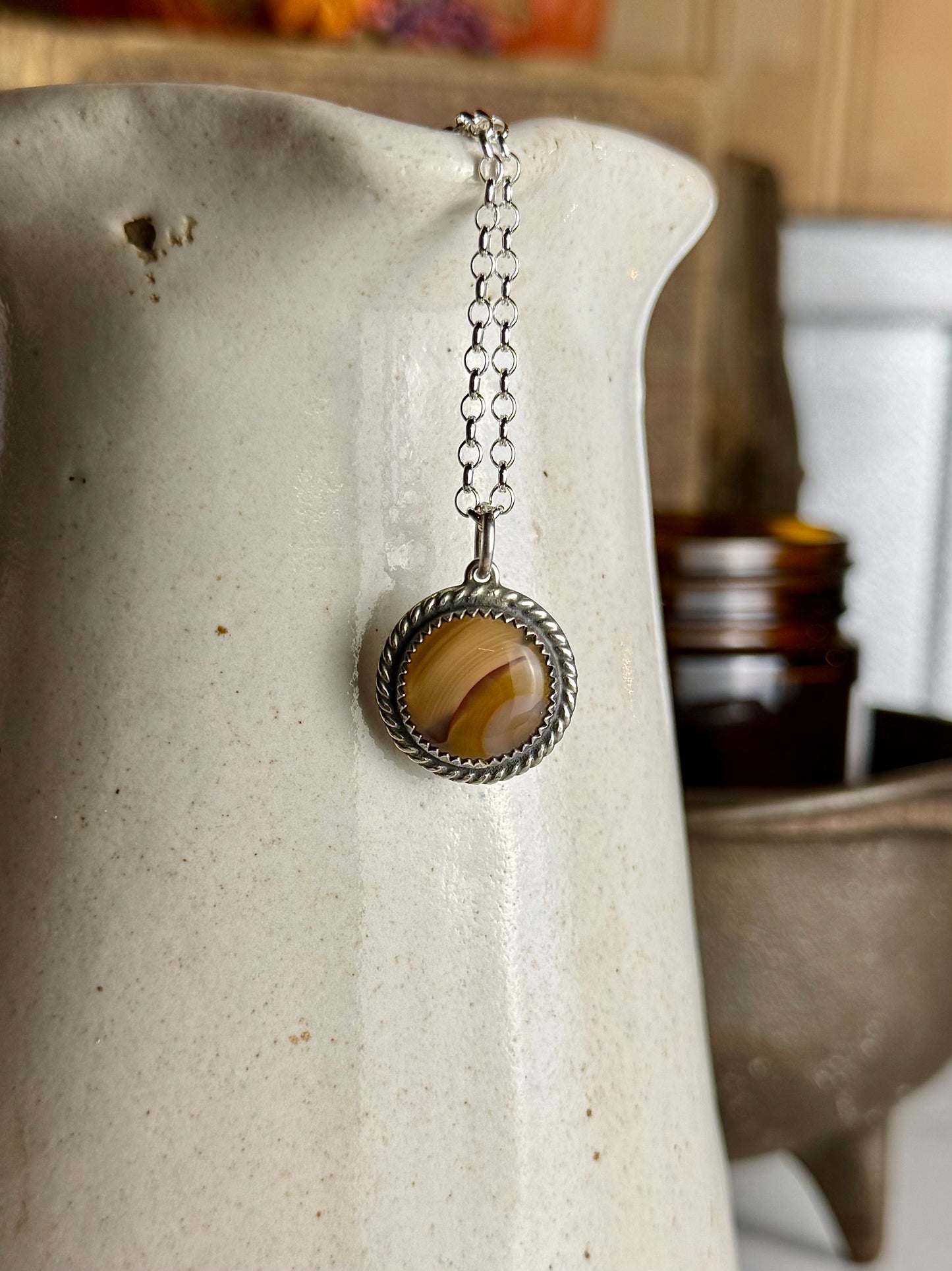 Round Kentucky Agate Necklace 18” Chain