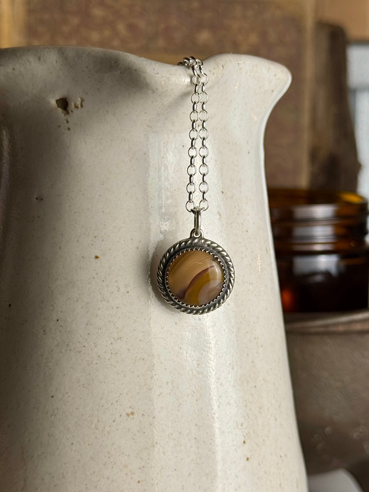 Round Kentucky Agate Necklace 18” Chain