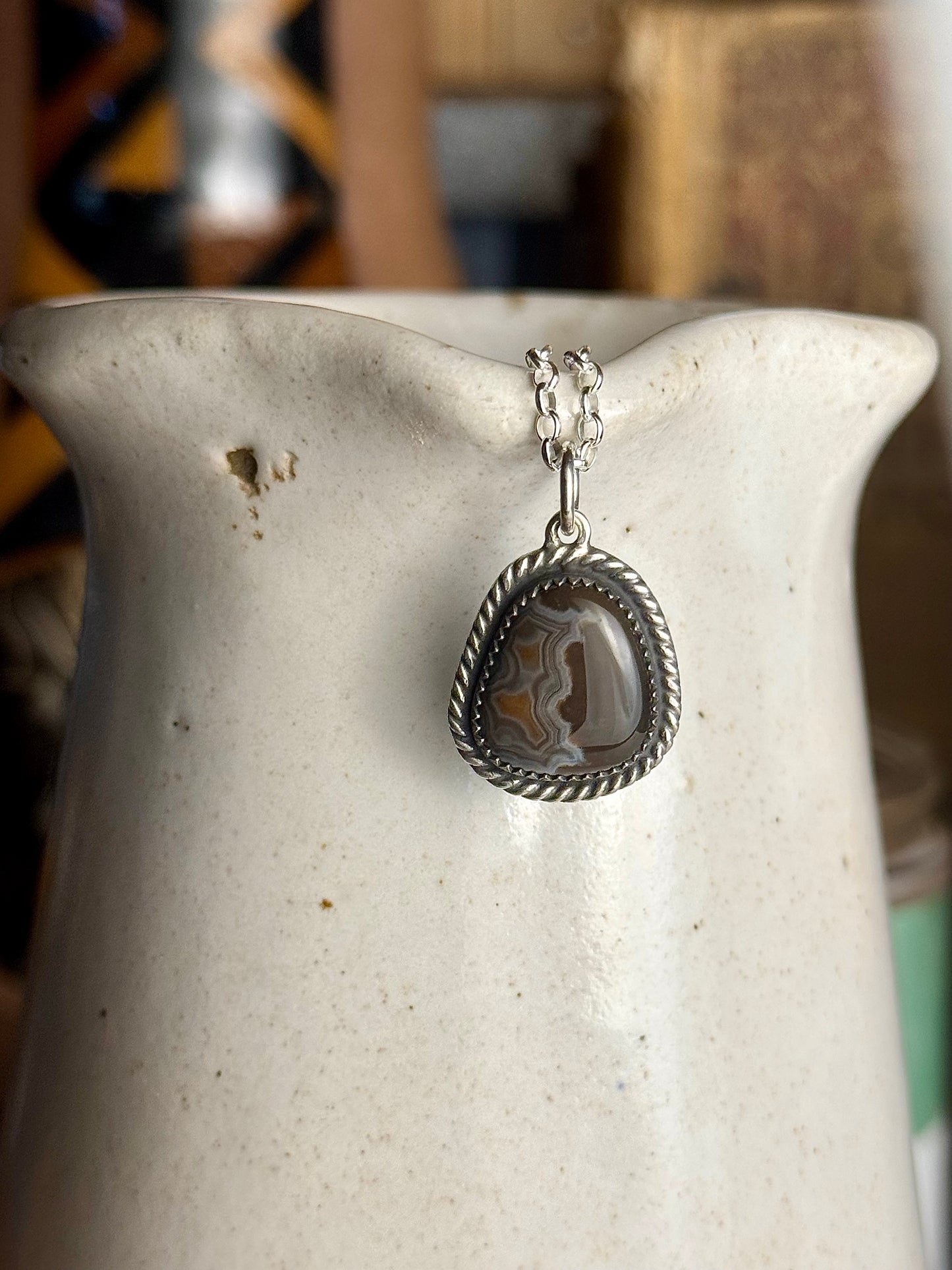 Dainty Kentucky Agate Necklace 18” Chain