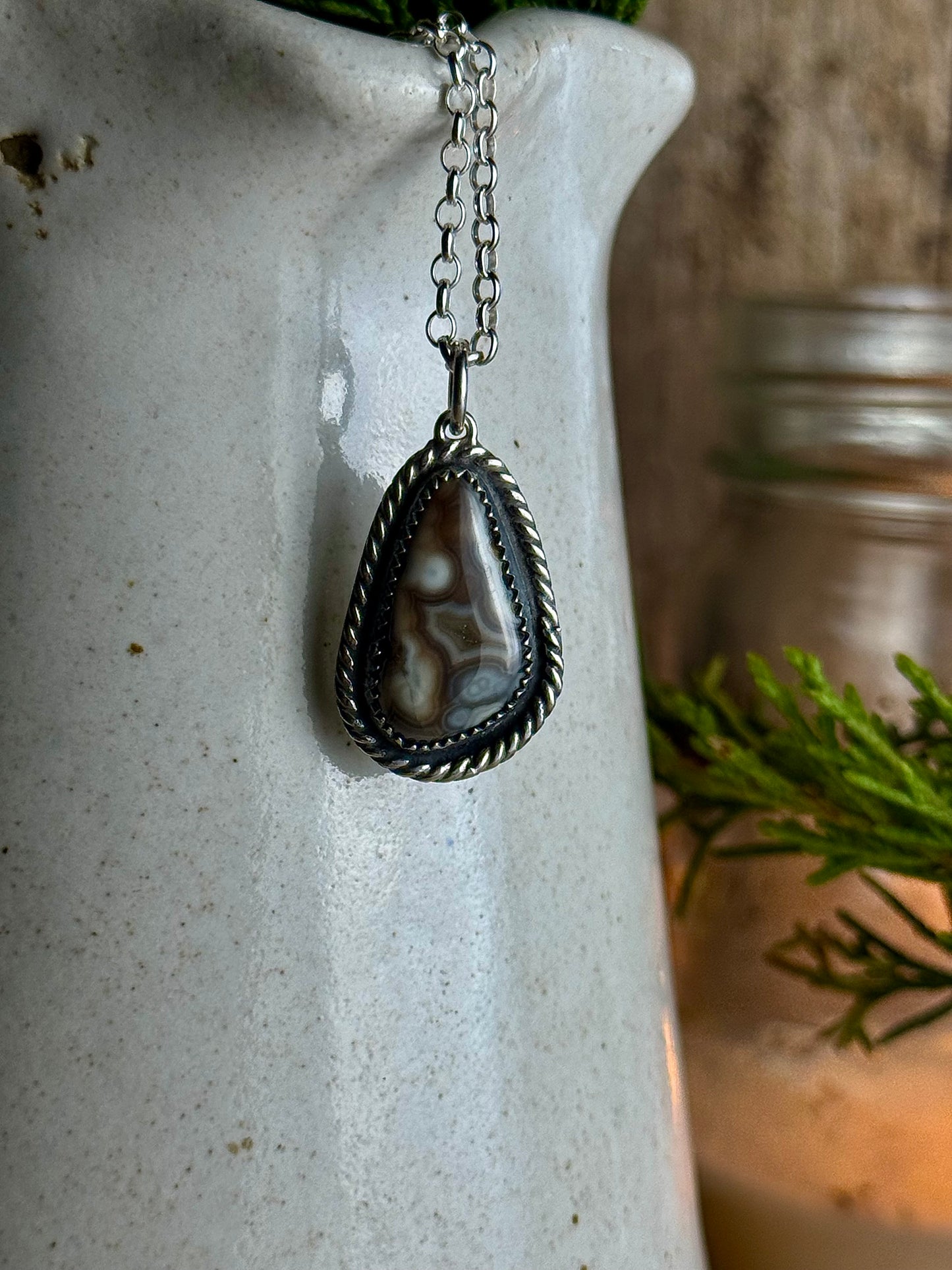 Grey Kentucky Agate Necklace Twisted 18” Chain