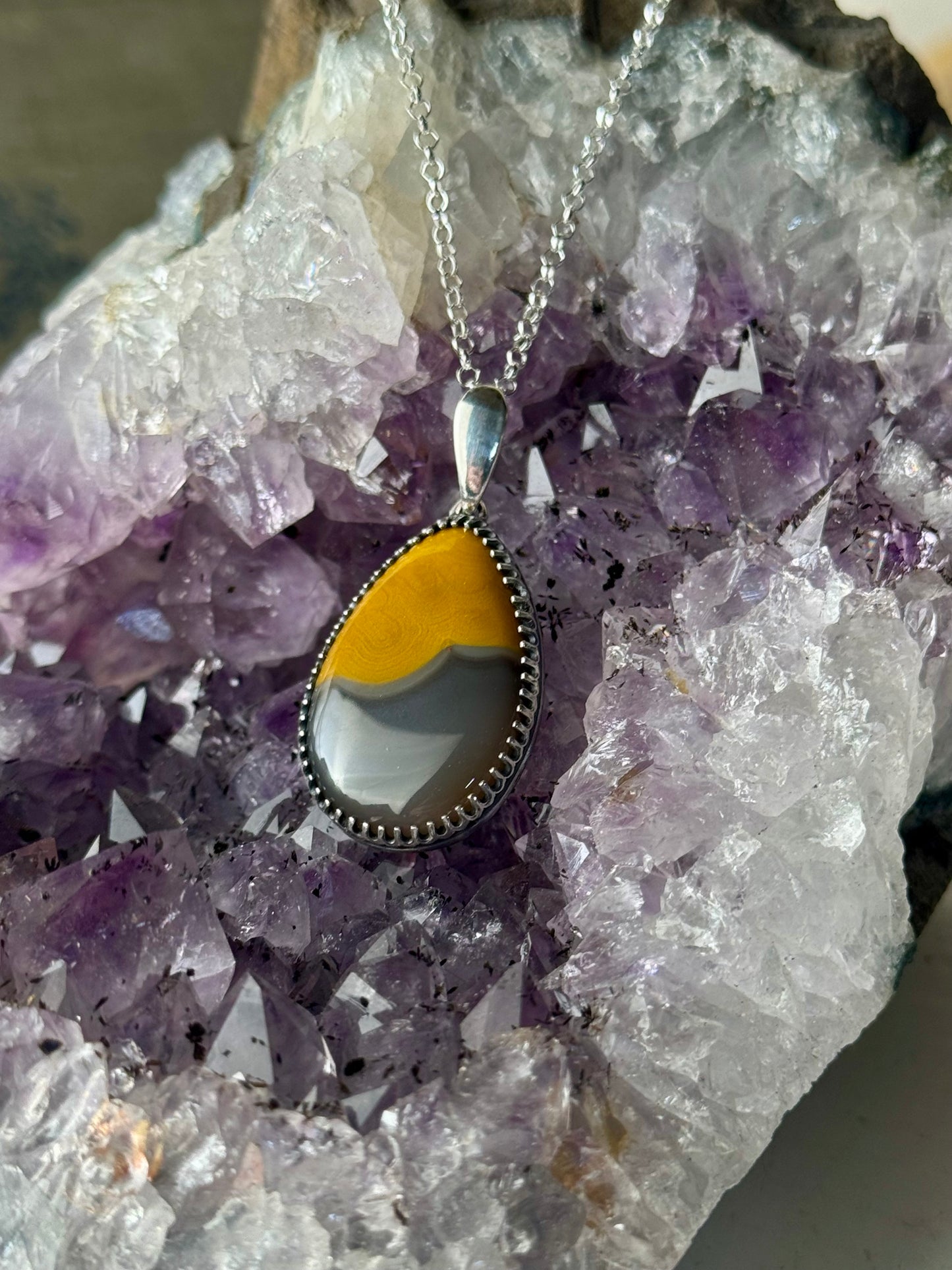 Yellow and Black KY Agate Necklace Open Back