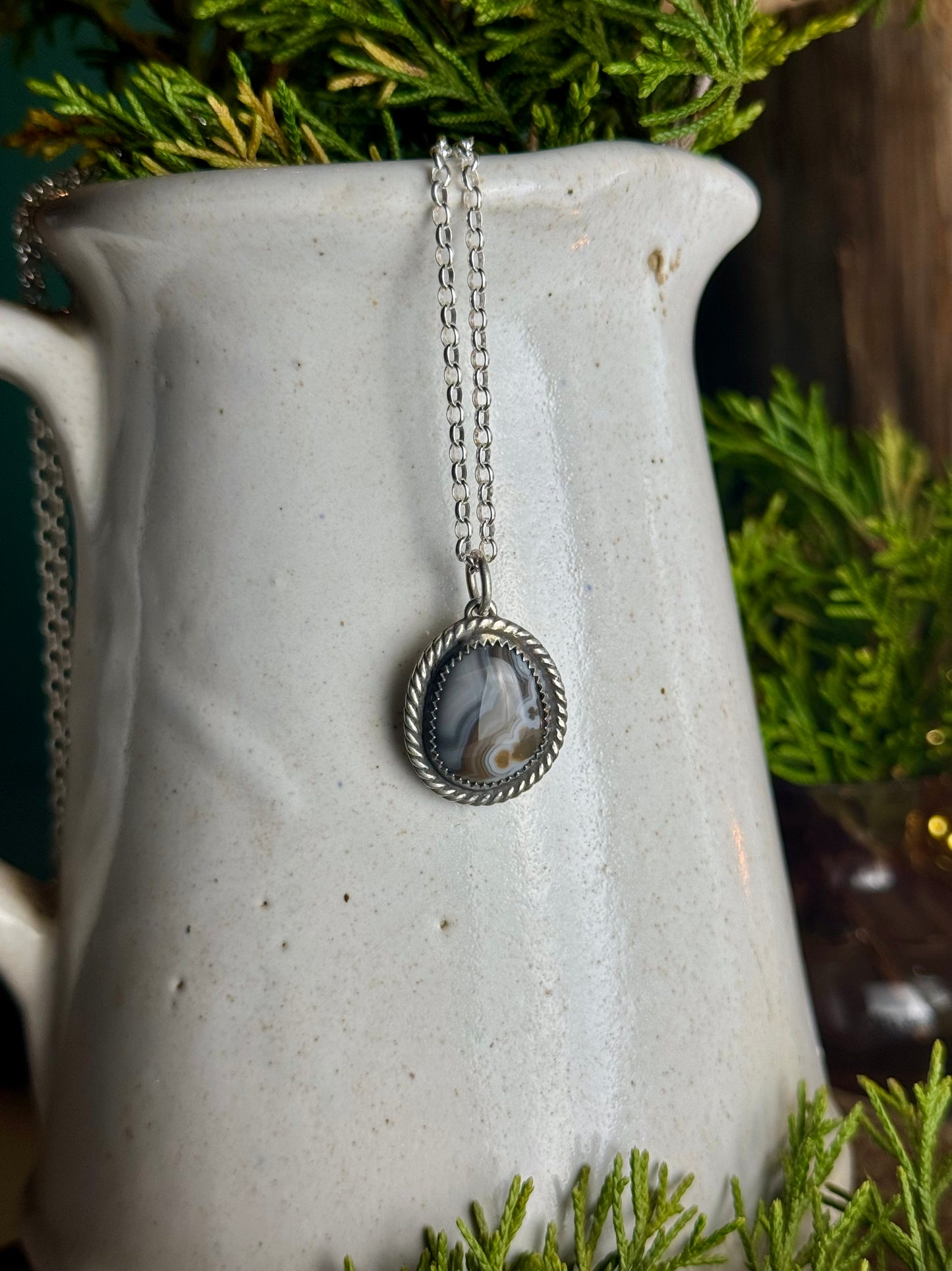 Gray Kentucky Agate Necklace