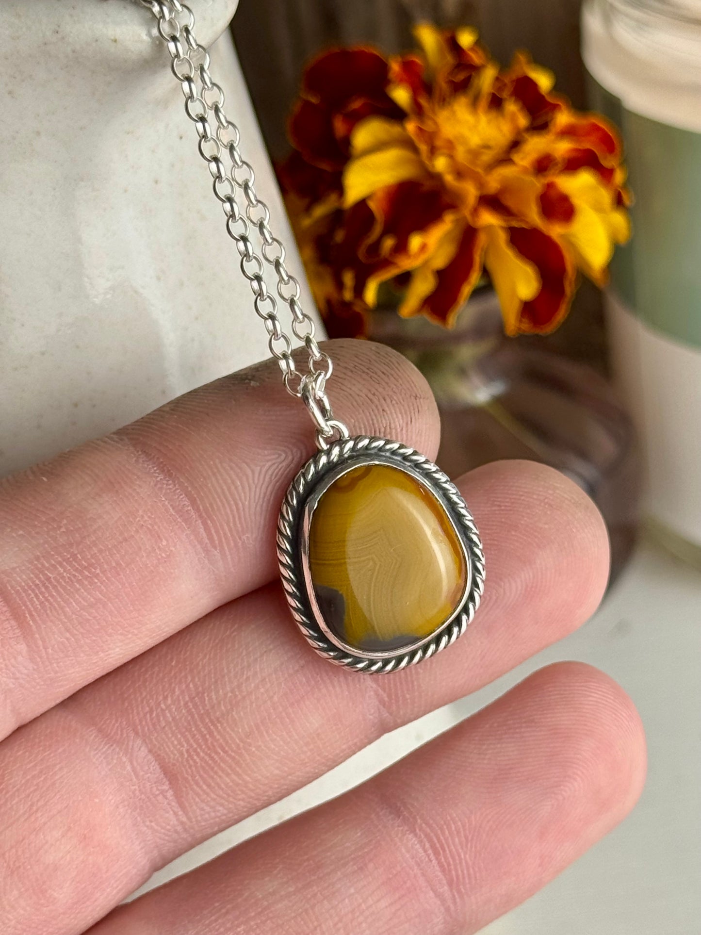 Yellow KY Agate Necklace Twisted Accent