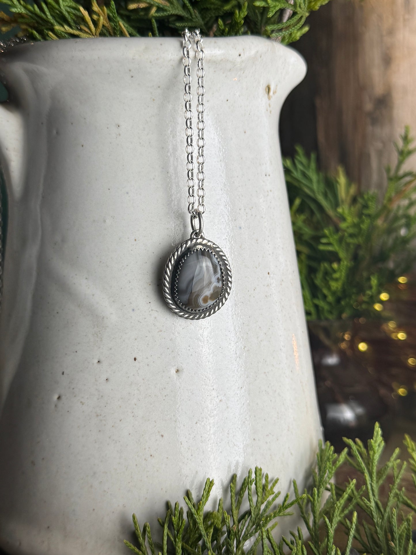 Gray Kentucky Agate Necklace