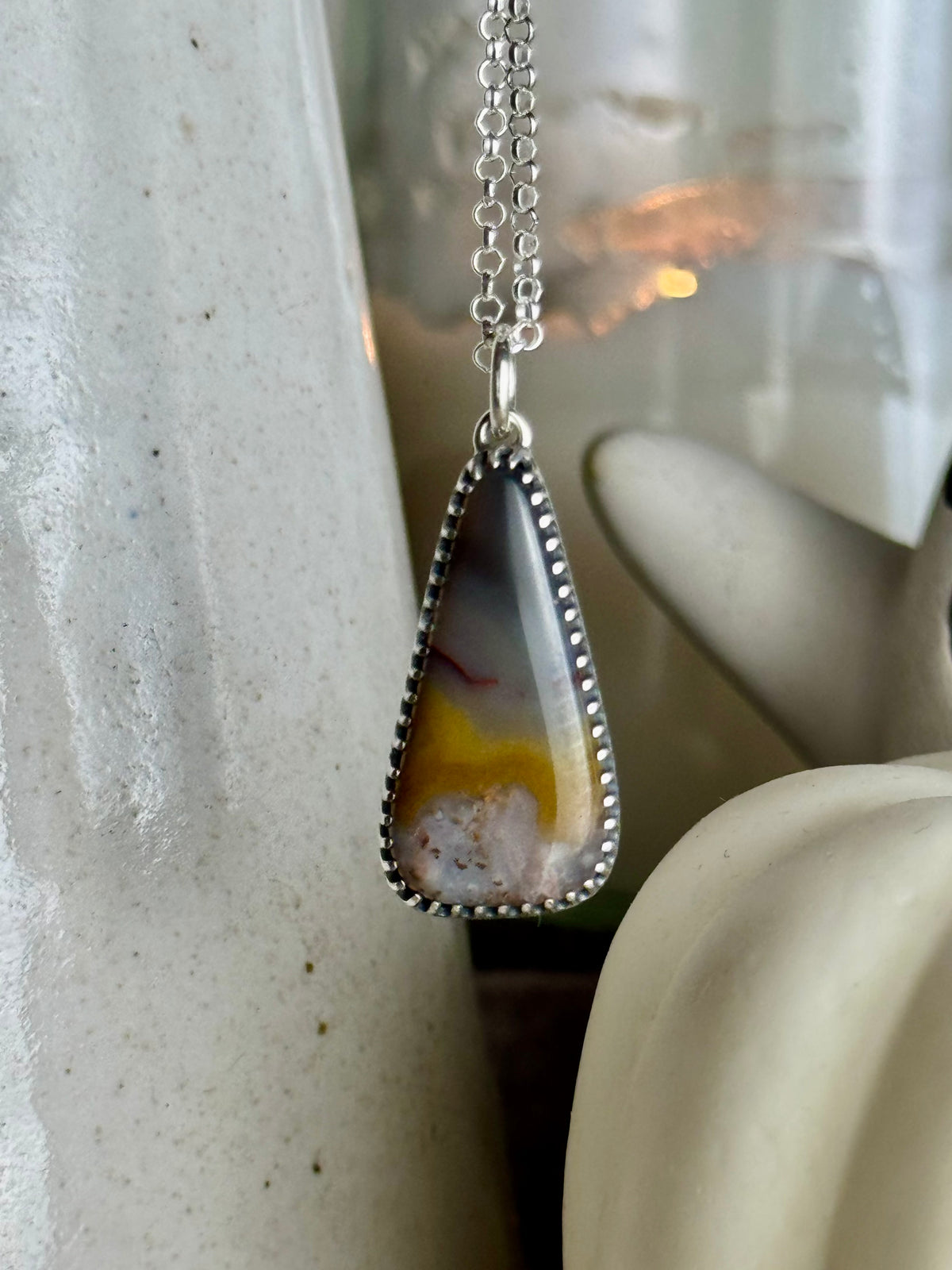 Red Ribbon Kentucky Agate