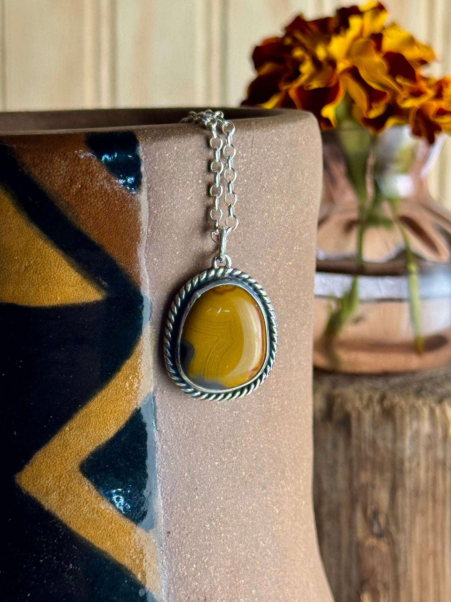 Yellow KY Agate Necklace Twisted Accent