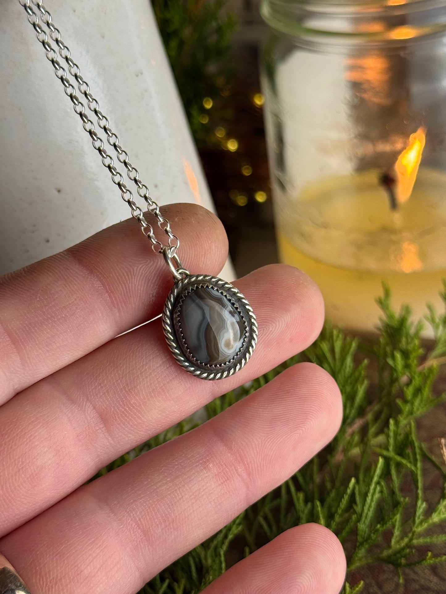 Gray Kentucky Agate Necklace