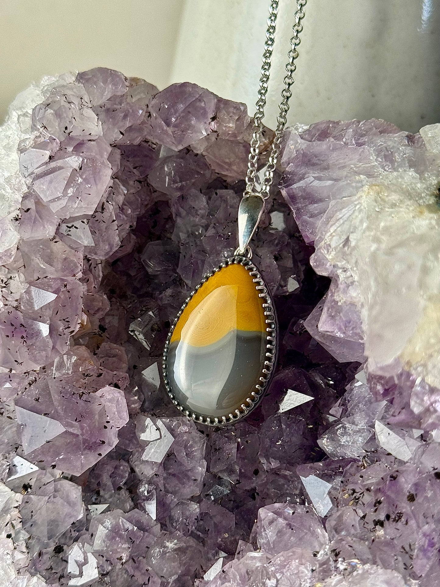 Yellow and Black KY Agate Necklace Open Back
