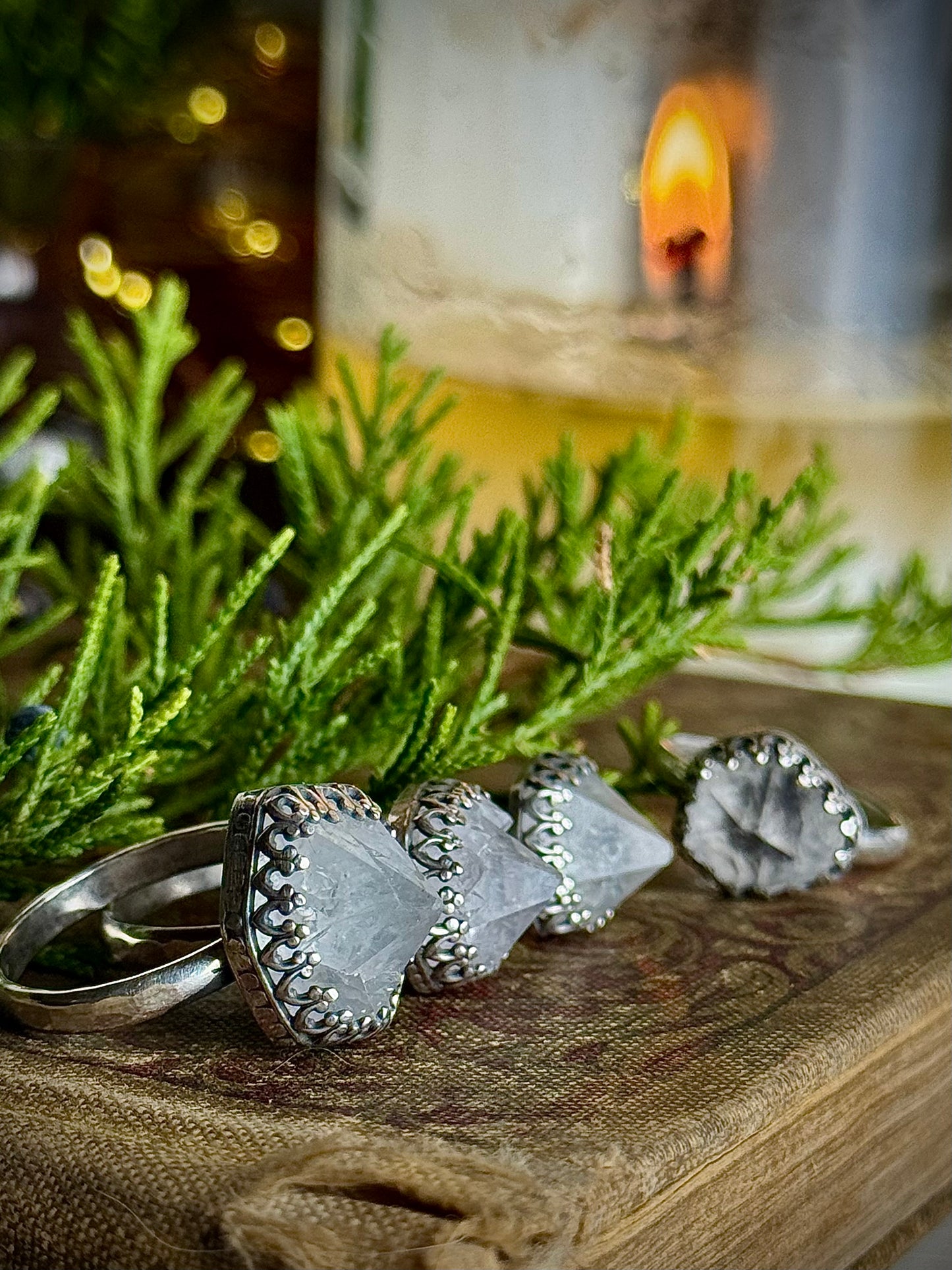 Kentucky Crystal Point Ring
